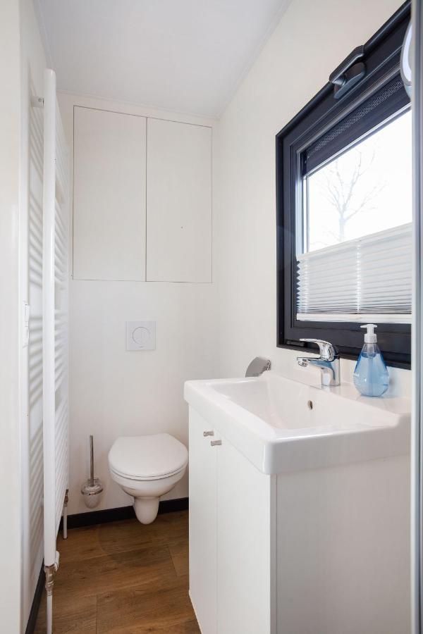Welcome In - Houseboat Agua Dolce Met Tuin, Paviljoenwei 4, Sneek - Offingawier ภายนอก รูปภาพ